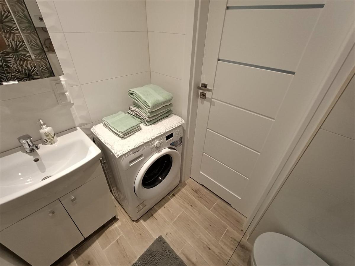 Szmaragdowy Apartament Przy Ulicy Opolskiej Tarnowskie Gory Exterior photo