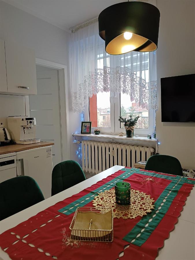 Szmaragdowy Apartament Przy Ulicy Opolskiej Tarnowskie Gory Exterior photo