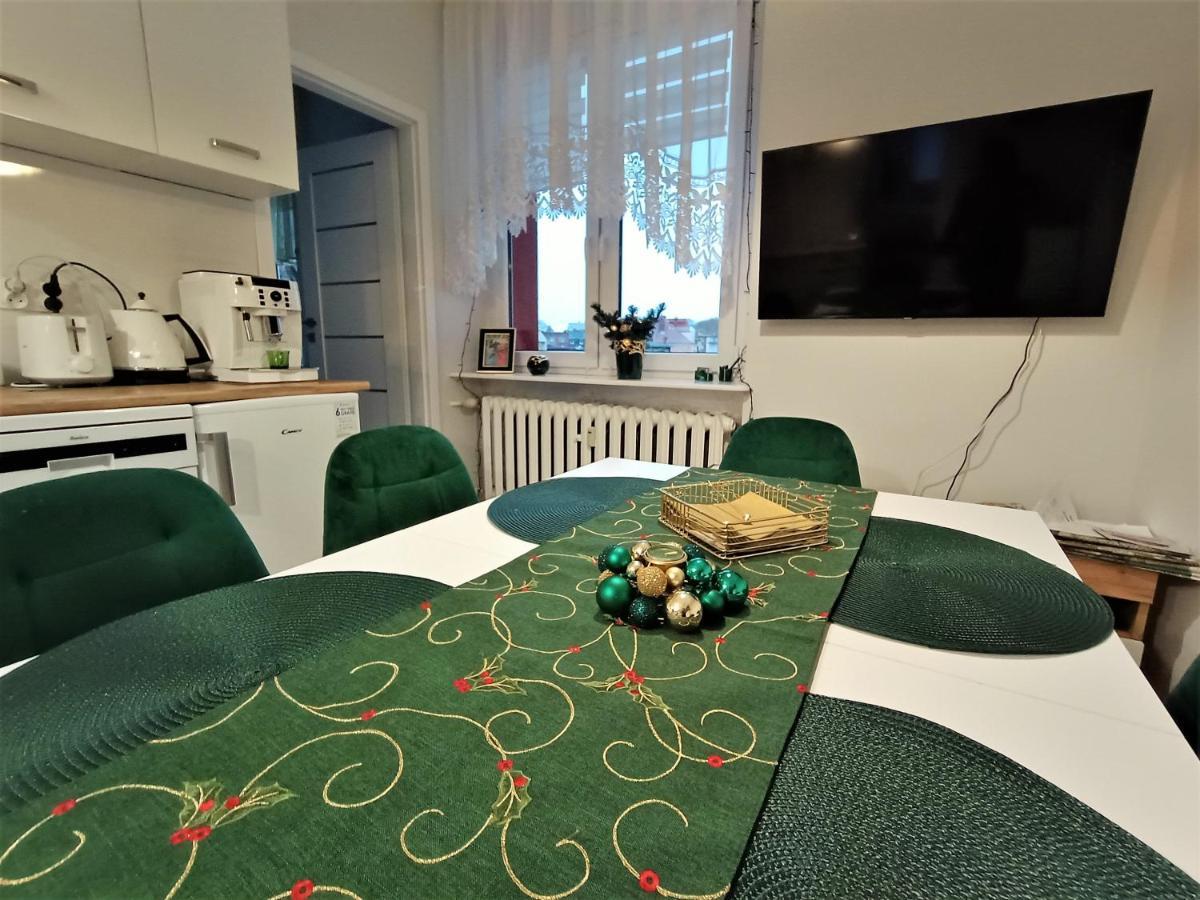 Szmaragdowy Apartament Przy Ulicy Opolskiej Tarnowskie Gory Exterior photo