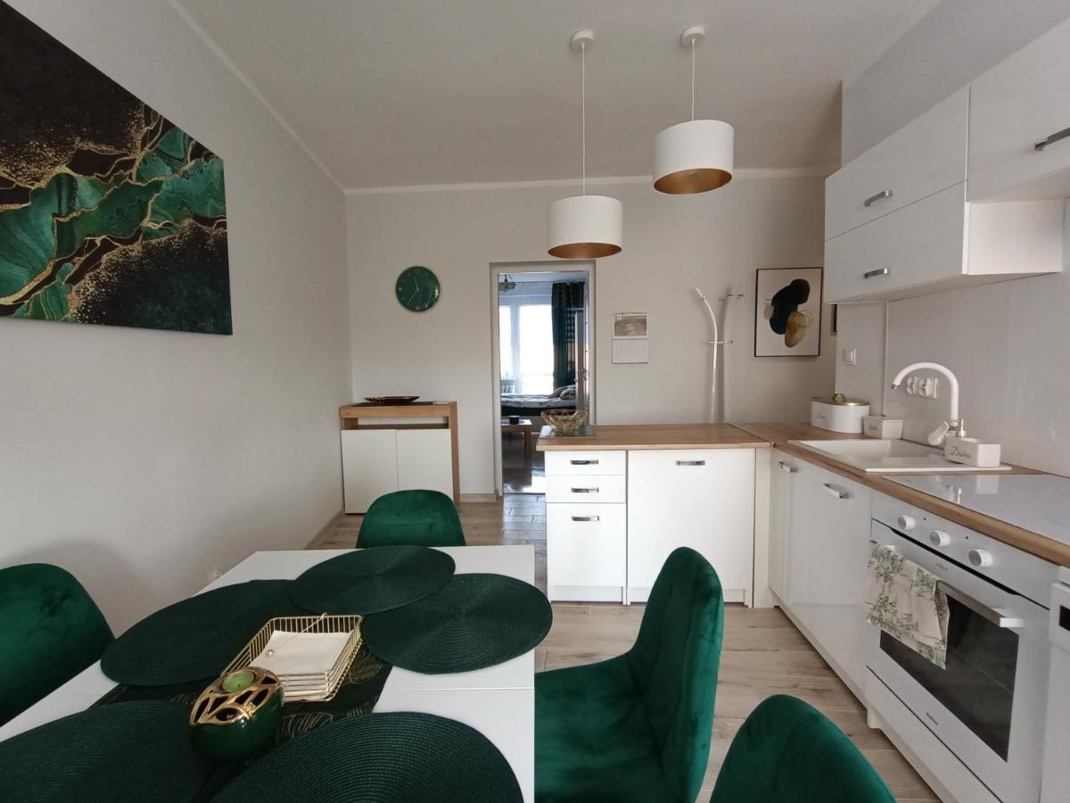 Szmaragdowy Apartament Przy Ulicy Opolskiej Tarnowskie Gory Exterior photo