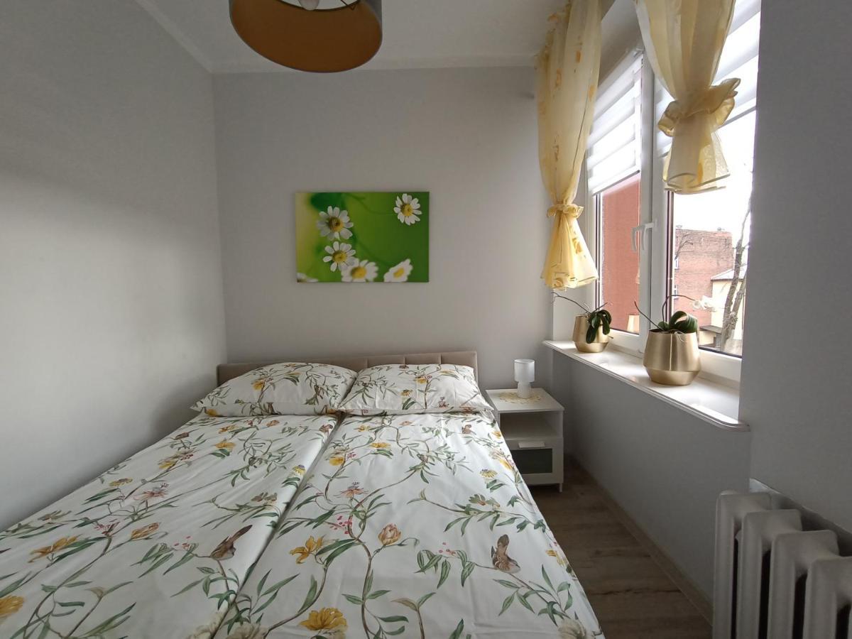 Szmaragdowy Apartament Przy Ulicy Opolskiej Tarnowskie Gory Exterior photo